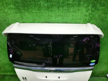 ДВЕРЬ ПЯТАЯ НА HONDA N-BOX JF1
