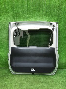 ДВЕРЬ ПЯТАЯ НА TOYOTA VOXY ZWR80G