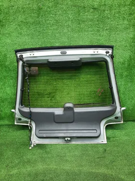 ДВЕРЬ ПЯТАЯ НА SUBARU IMPREZA GF6