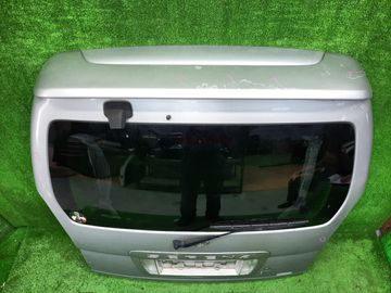 ДВЕРЬ ПЯТАЯ НА NISSAN SERENA C24
