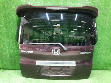 ДВЕРЬ ПЯТАЯ НА HONDA STEPWGN RK5