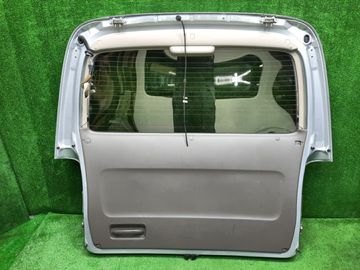 ДВЕРЬ ПЯТАЯ НА TOYOTA GRAND HIACE VCH10