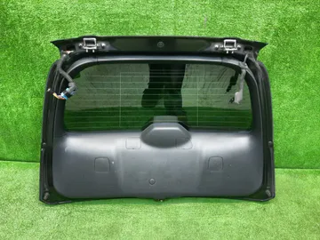 ДВЕРЬ ПЯТАЯ НА HONDA STREAM RN1