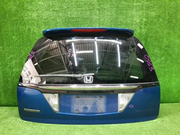 ДВЕРЬ ПЯТАЯ НА HONDA STREAM RN1