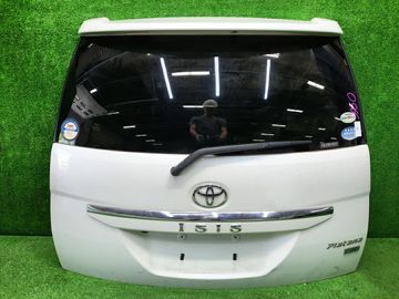 ДВЕРЬ ПЯТАЯ НА TOYOTA ISIS ZGM10