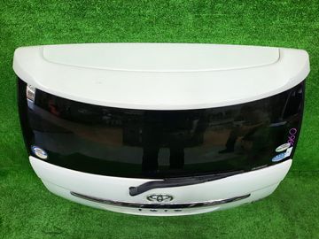 ДВЕРЬ ПЯТАЯ НА TOYOTA ISIS ZGM10