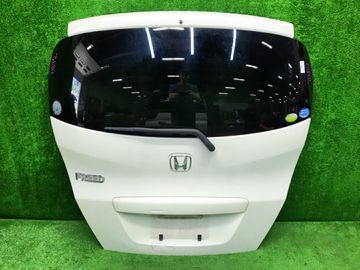 ДВЕРЬ ПЯТАЯ НА HONDA FREED GB3
