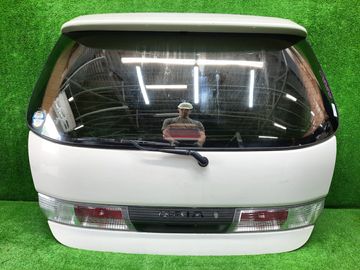 ДВЕРЬ ПЯТАЯ НА TOYOTA GAIA SXM10
