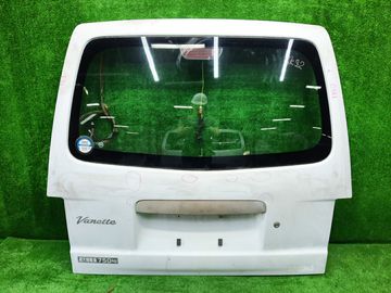 ДВЕРЬ ПЯТАЯ НА MAZDA BONGO SK22V
