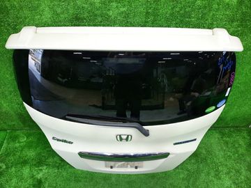 ДВЕРЬ ПЯТАЯ НА HONDA FREED GB3