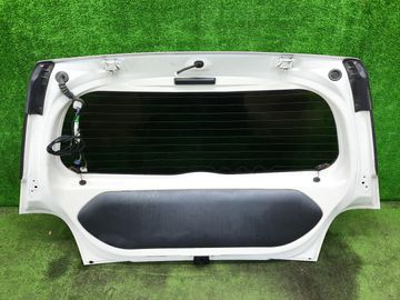 ДВЕРЬ ПЯТАЯ НА TOYOTA IST NCP60