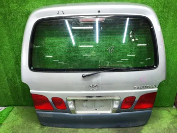 ДВЕРЬ ПЯТАЯ НА TOYOTA GRANVIA KCH16