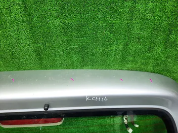 ДВЕРЬ ПЯТАЯ НА TOYOTA GRANVIA KCH16