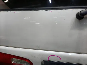ДВЕРЬ ПЯТАЯ НА TOYOTA GRAND HIACE VCH16