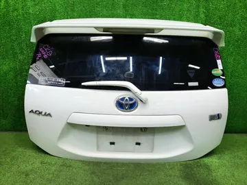 ДВЕРЬ ПЯТАЯ НА TOYOTA AQUA NHP10