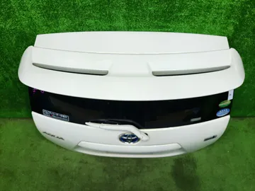 ДВЕРЬ ПЯТАЯ НА TOYOTA AQUA NHP10