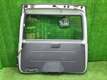 ДВЕРЬ ПЯТАЯ НА HONDA STEPWGN RF1