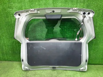 ДВЕРЬ ПЯТАЯ НА TOYOTA RACTIS NSP120
