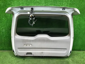 ДВЕРЬ ПЯТАЯ НА MITSUBISHI GRANDIS NA4W
