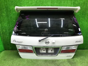 ДВЕРЬ ПЯТАЯ НА NISSAN PRESAGE U30