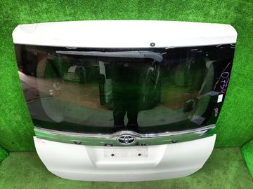 ДВЕРЬ ПЯТАЯ НА TOYOTA VOXY ZRR80