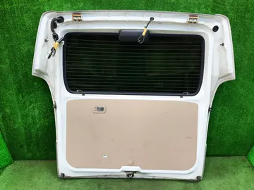 ДВЕРЬ ПЯТАЯ НА NISSAN SERENA C24