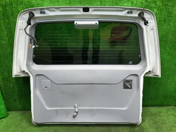 ДВЕРЬ ПЯТАЯ НА MITSUBISHI DELICA PD6W