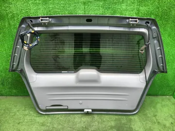 ДВЕРЬ ПЯТАЯ НА SUBARU FORESTER SG5