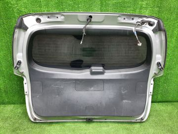 ДВЕРЬ ПЯТАЯ НА TOYOTA WISH ZGE25