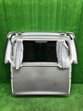 ДВЕРЬ ПЯТАЯ НА NISSAN ELGRAND E50