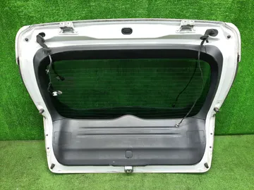 ДВЕРЬ ПЯТАЯ НА SUBARU IMPREZA GH6