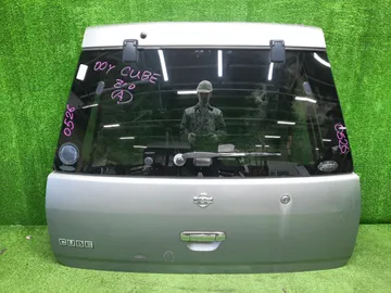ДВЕРЬ ПЯТАЯ НА NISSAN CUBE Z10