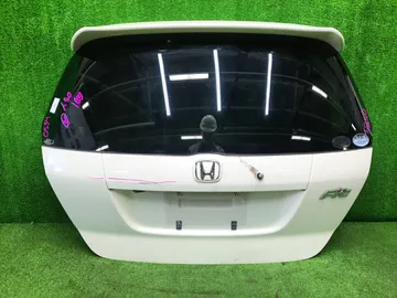 ДВЕРЬ ПЯТАЯ НА HONDA FIT GD1