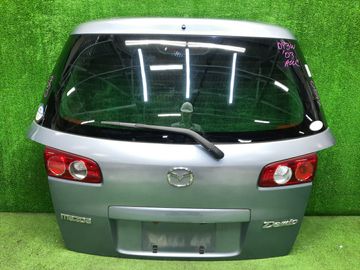 ДВЕРЬ ПЯТАЯ НА MAZDA DEMIO DY3W