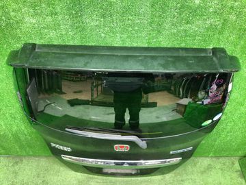 ДВЕРЬ ПЯТАЯ НА HONDA FREED GP3