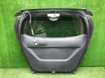 ДВЕРЬ ПЯТАЯ НА HONDA FREED GP3