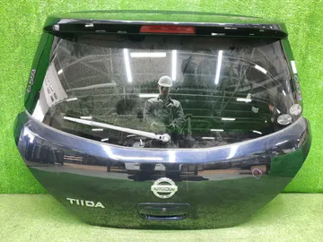 ДВЕРЬ ПЯТАЯ НА NISSAN TIIDA C11