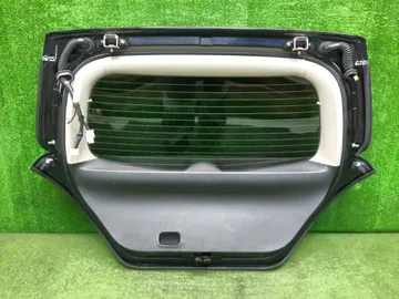 ДВЕРЬ ПЯТАЯ НА NISSAN TIIDA C11