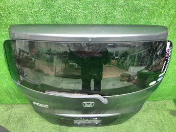 ДВЕРЬ ПЯТАЯ НА HONDA FREED GB3