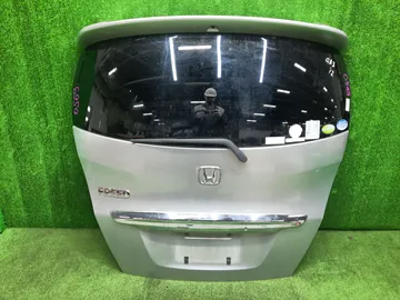 ДВЕРЬ ПЯТАЯ НА HONDA FREED GB3