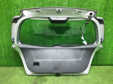 ДВЕРЬ ПЯТАЯ НА TOYOTA VITZ SCP90