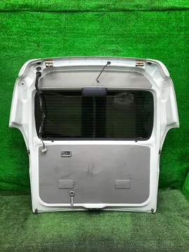 ДВЕРЬ ПЯТАЯ НА NISSAN SERENA C24