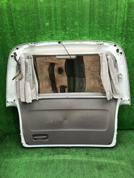 ДВЕРЬ ПЯТАЯ НА TOYOTA GRAND HIACE VCH10W