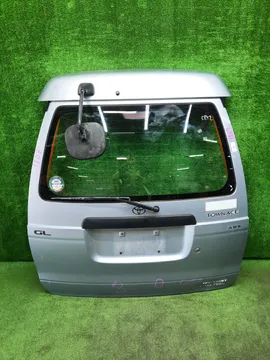 ДВЕРЬ ПЯТАЯ НА TOYOTA NOAH KR42