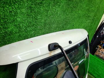 ДВЕРЬ ПЯТАЯ НА TOYOTA NOAH KR52
