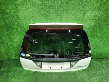 ДВЕРЬ ПЯТАЯ НА HONDA STREAM RN3