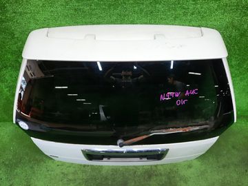 ДВЕРЬ ПЯТАЯ НА MITSUBISHI CHARIOT GRANDIS N94W