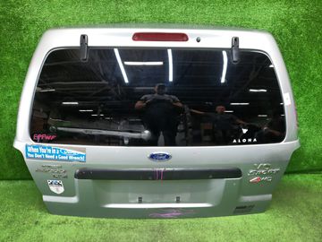 ДВЕРЬ ПЯТАЯ НА MAZDA FORD ESCAPE EPFWF