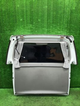 ДВЕРЬ ПЯТАЯ НА NISSAN ELGRAND E50