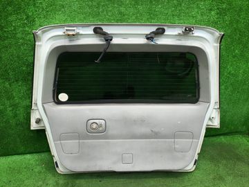 ДВЕРЬ ПЯТАЯ НА NISSAN BASSARA U30